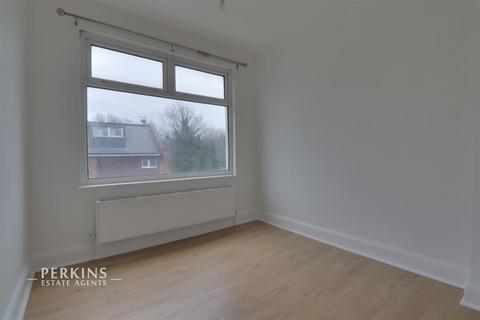 2 bedroom maisonette to rent, Wembley, HA9