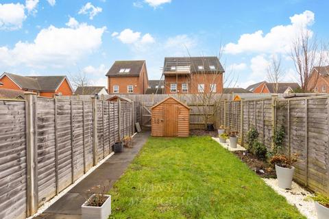 92 Bedivere Road, Crawley, RH11 0FY