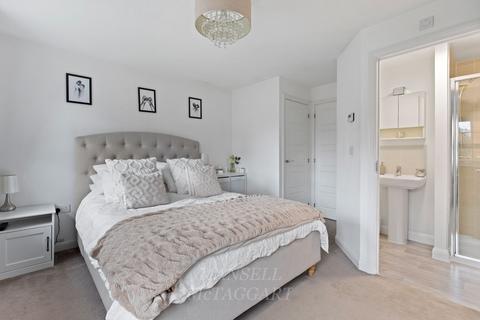 92 Bedivere Road, Crawley, RH11 0FY