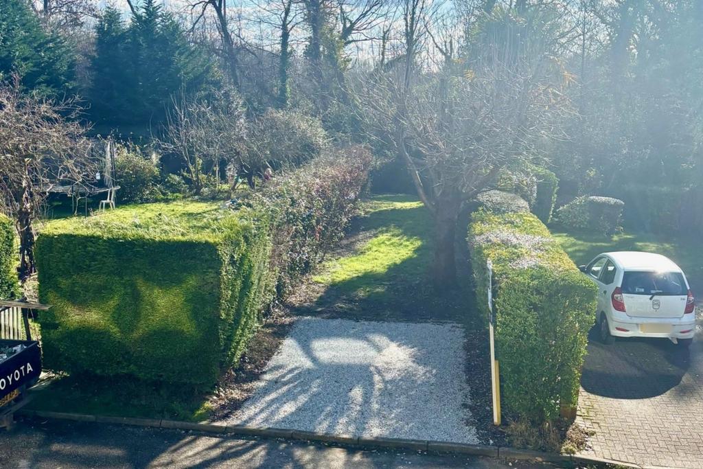 Parking  Garden
