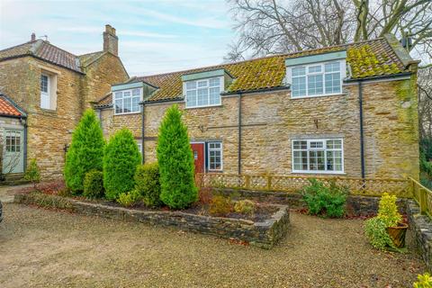 3 bedroom detached house for sale, Moor Lane, East Ayton, Scarborough