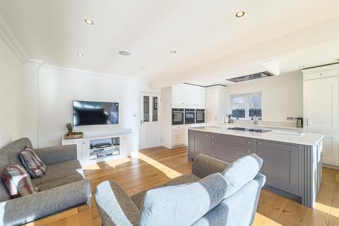 Sunningdale Broom Road, Hullbridge, Hockley, SS5 6HN