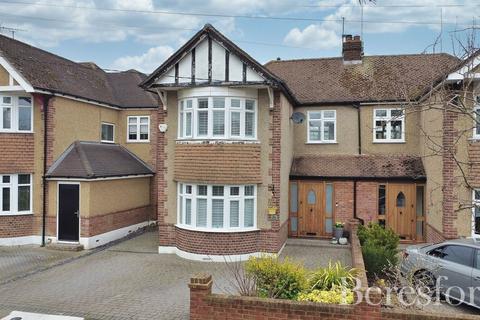 3 bedroom semi-detached house for sale, Fifth Avenue, Chelmsford, CM1