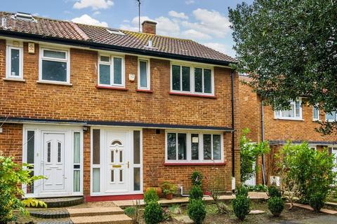 4 bedroom semi-detached house for sale, Urmston Drive, Southfields