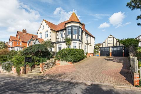 7 bedroom detached house for sale, Sheringham