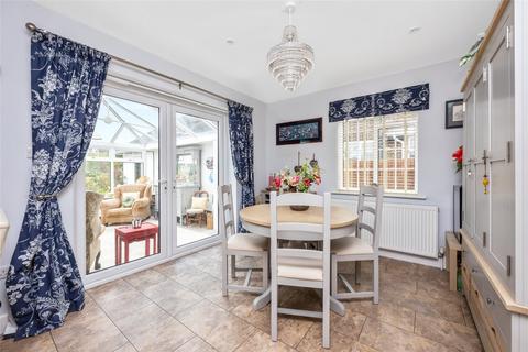 27 The Ridings, East Preston, Littlehampton, BN16 2TW