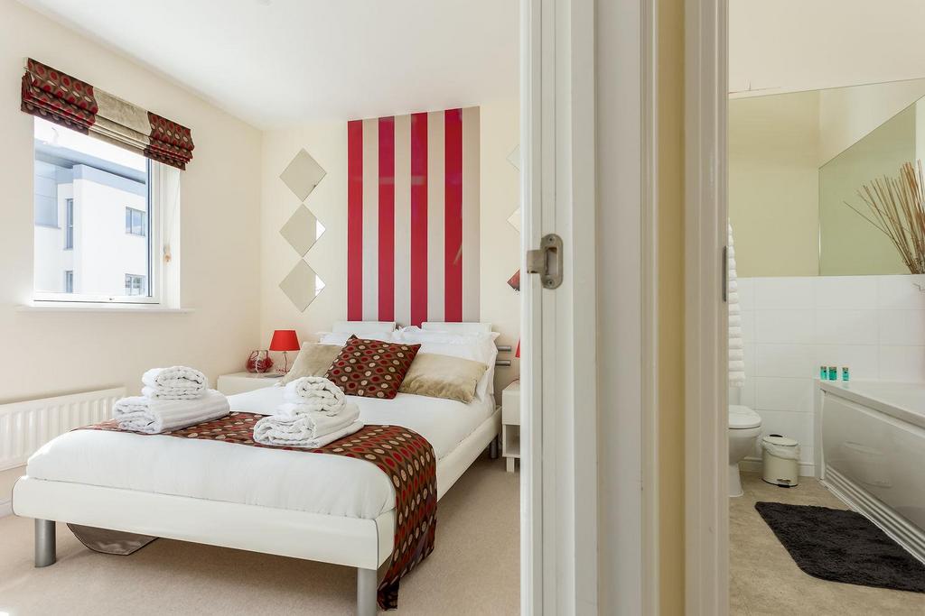 2 Broomhill Way-ph17 web72.jpg