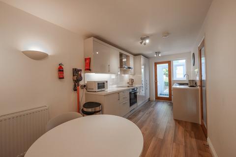 37 Beach Road, Carlyon Bay, St Austell, PL25 3PQ