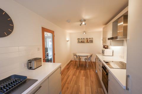 37 Beach Road, Carlyon Bay, St Austell, PL25 3PQ