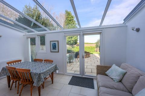 37 Beach Road, Carlyon Bay, St Austell, PL25 3PQ