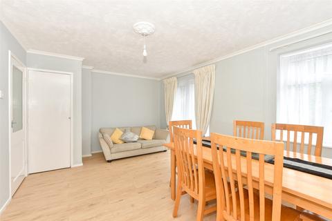 3 bedroom maisonette for sale, Orchard Way, East Grinstead, West Sussex