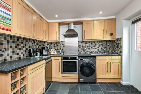 2 bedroom end of terrace house for sale, Thorn Close, Petersfield, Hampshire