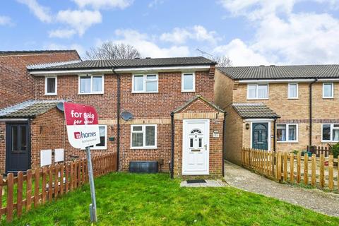 2 bedroom end of terrace house for sale, Thorn Close, Petersfield, Hampshire