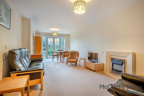 2 bedroom apartment for sale, Ravenshaw Court, Four Ashes Road, Bentley Heath, Solihull