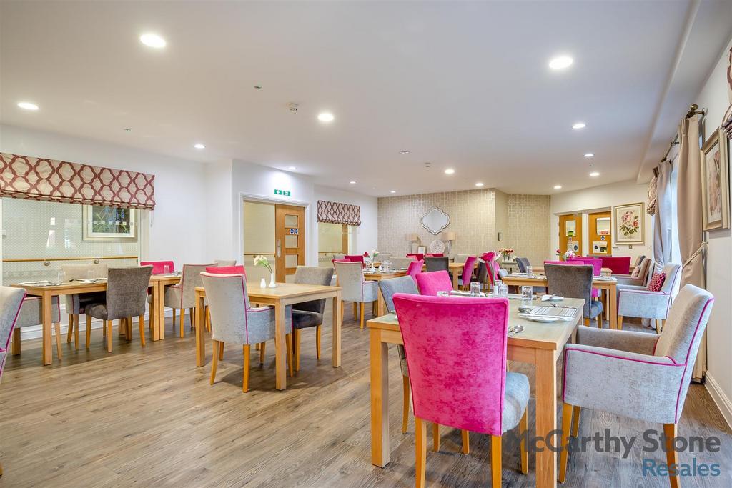 8633915-interior05.jpg