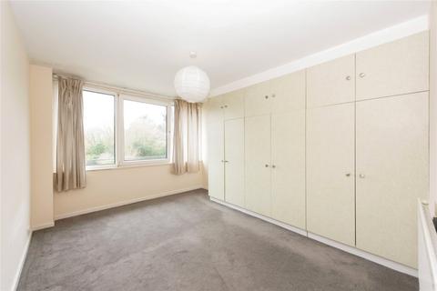 2 bedroom apartment for sale, Augustus Close, Brentford, TW8