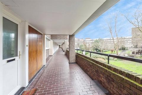 42, Otho Court Augustus Close, Brentford, TW8 8PY