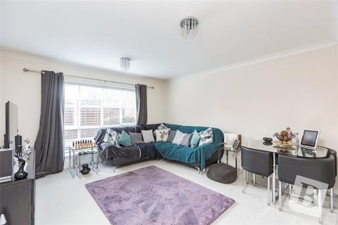 2 bedroom apartment for sale, Deyncourt Gardens, Upminster, RM14