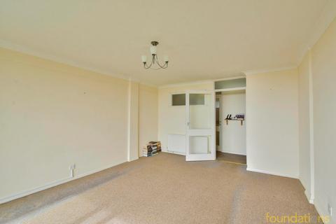 2 bedroom flat for sale, Sutton Place, Bexhill-on-Sea, TN40