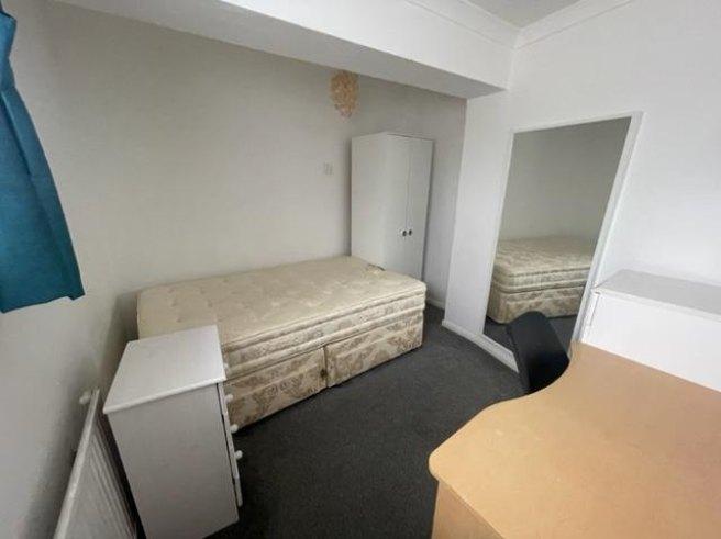 Brabourne-close-ct2-7ue-963782