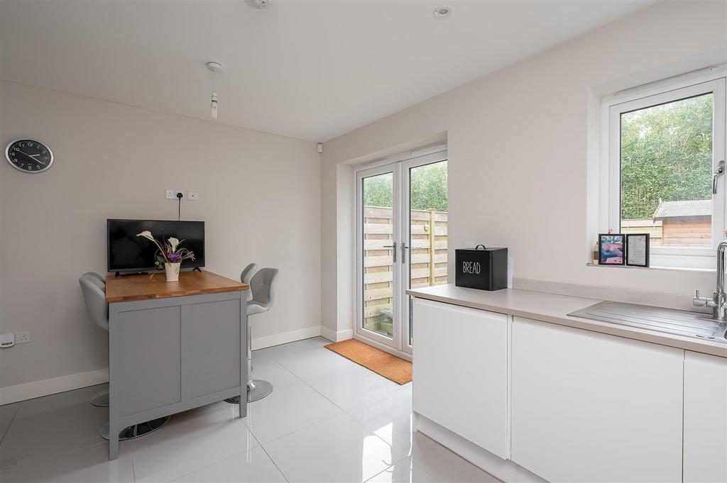 Dining kitchen