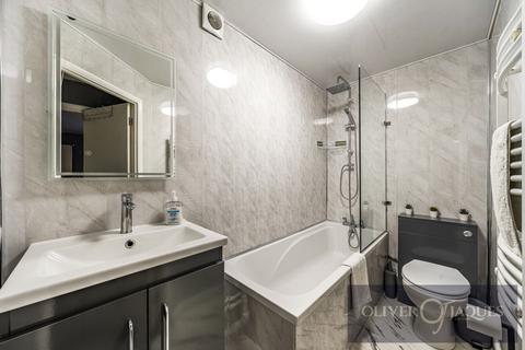 2 bedroom flat for sale, Samuel Close, Donne House, SE14