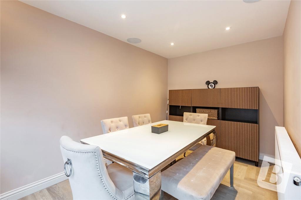 Dininng Area
