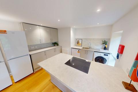 6 bedroom apartment to rent, Flat 5, 124-132 North Sherwood Street, Nottingham, Nottinghamshire, NG1