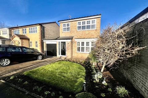 3 bedroom detached house for sale, Felixstowe Close, Fens