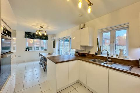 4 bedroom detached house for sale, Quinton Road, Witchford, Ely, Cambridgeshire