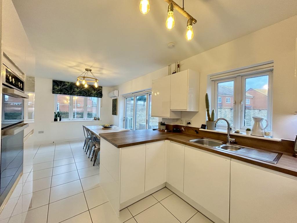 Kitchen 1