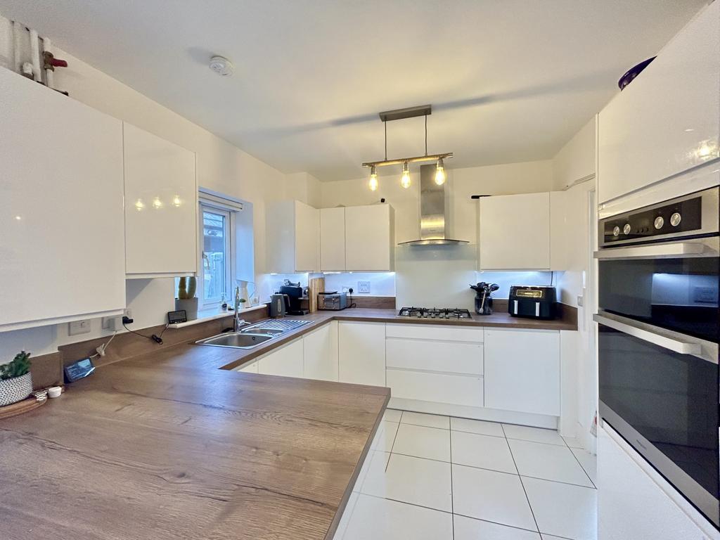 Kitchen 2