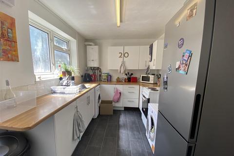 4 bedroom terraced house to rent, Castle Street, Inner Avenue, Southampton