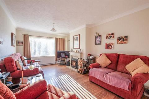 3 bedroom semi-detached house for sale, Scholey Road, Brighouse