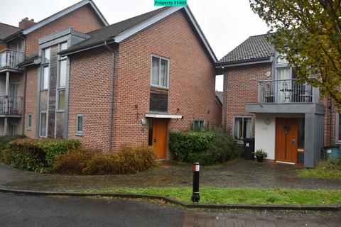 4 bedroom semi-detached house for sale, 16 Mailing Way, Basingstoke, RG24