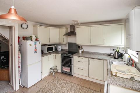 2 bedroom end of terrace house for sale, Holmcroft, Crawley, West Sussex. RH10 6TP