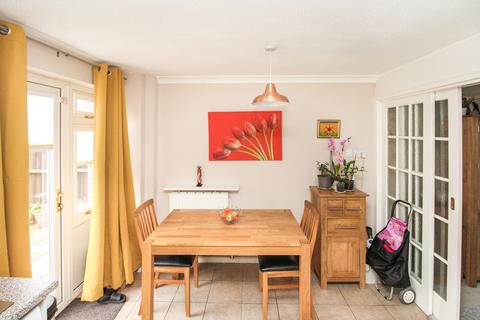 2 bedroom end of terrace house for sale, Holmcroft, Crawley, West Sussex. RH10 6TP