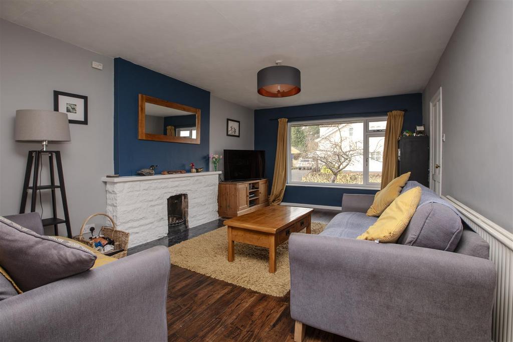Living Room02.jpg