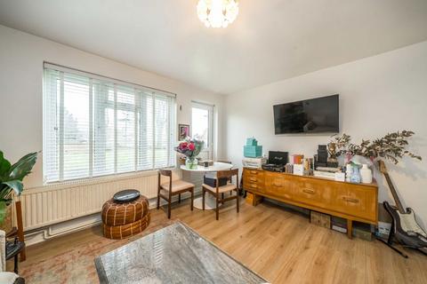 1 bedroom flat for sale, Solon New Road Estate, London SW4