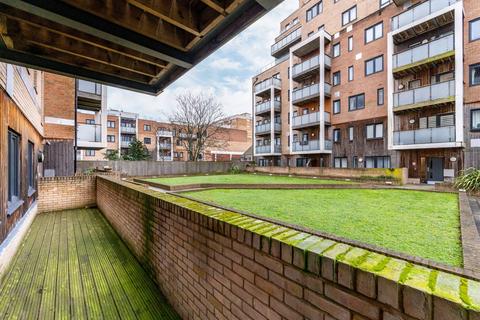 3 bedroom flat for sale, High Street, Hounslow, Hounslow, TW3