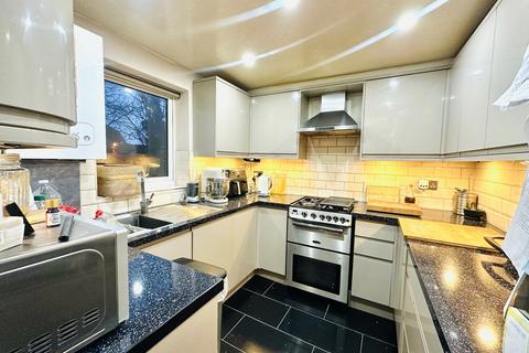 2 bedroom flat for sale, Evergreen Way,  Hayes, UB3