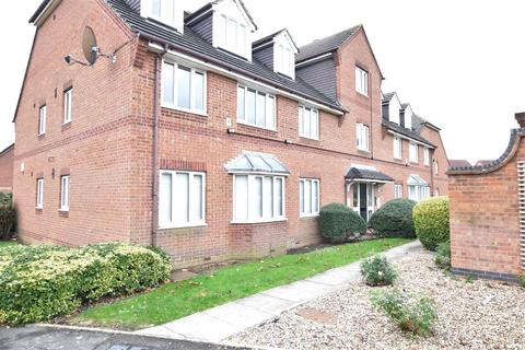 1 bedroom apartment to rent, Cavell Crescent, Romford RM3