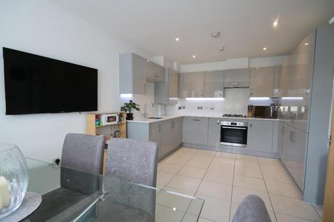 7 River Walk, Fetcham, Leatherhead, KT22 9FF