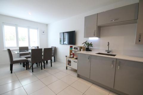 7 River Walk, Fetcham, Leatherhead, KT22 9FF