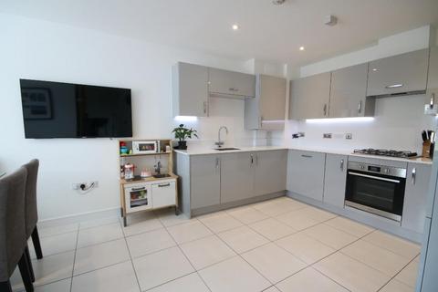 7 River Walk, Fetcham, Leatherhead, KT22 9FF