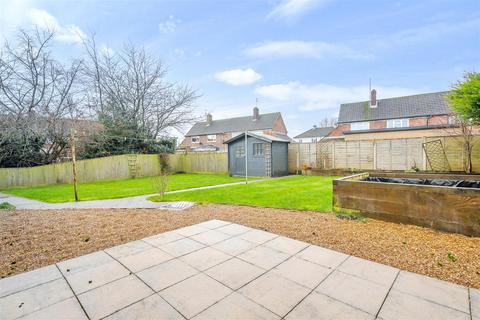 11 Coronation Close, Pewsey, SN9 5ED