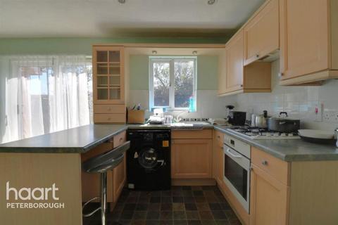 3 bedroom link detached house to rent, Thornham Way, PETERBOROUGH