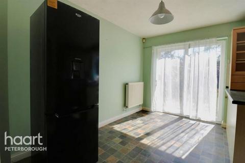 3 bedroom link detached house to rent, Thornham Way, PETERBOROUGH