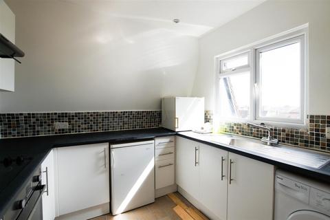 2 bedroom apartment for sale, East Walls, Chichester