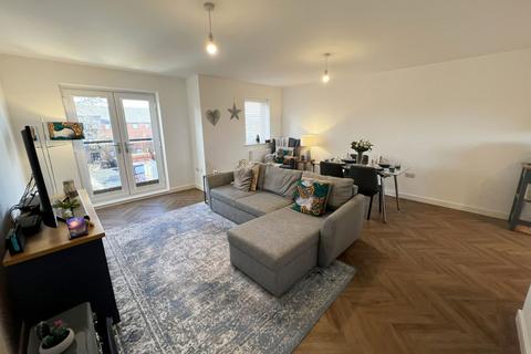 2 bedroom flat for sale, Shepherds Green Road, Shirey